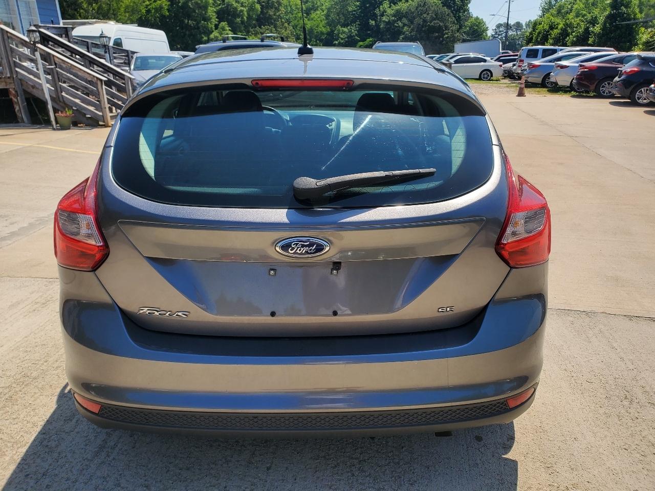 Ford Focus SE Hatch 2014