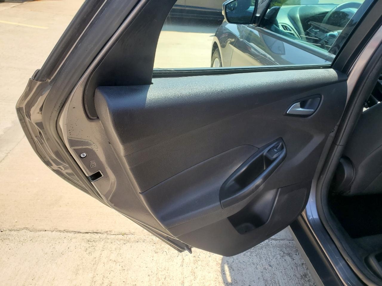 Ford Focus SE Hatch 2014