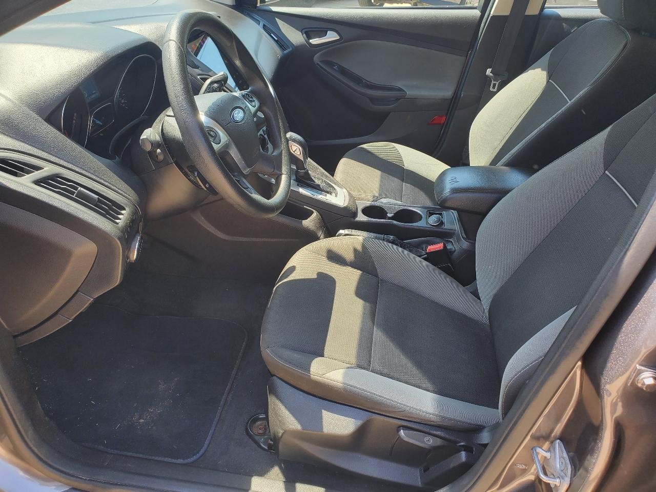 Ford Focus SE Hatch 2014