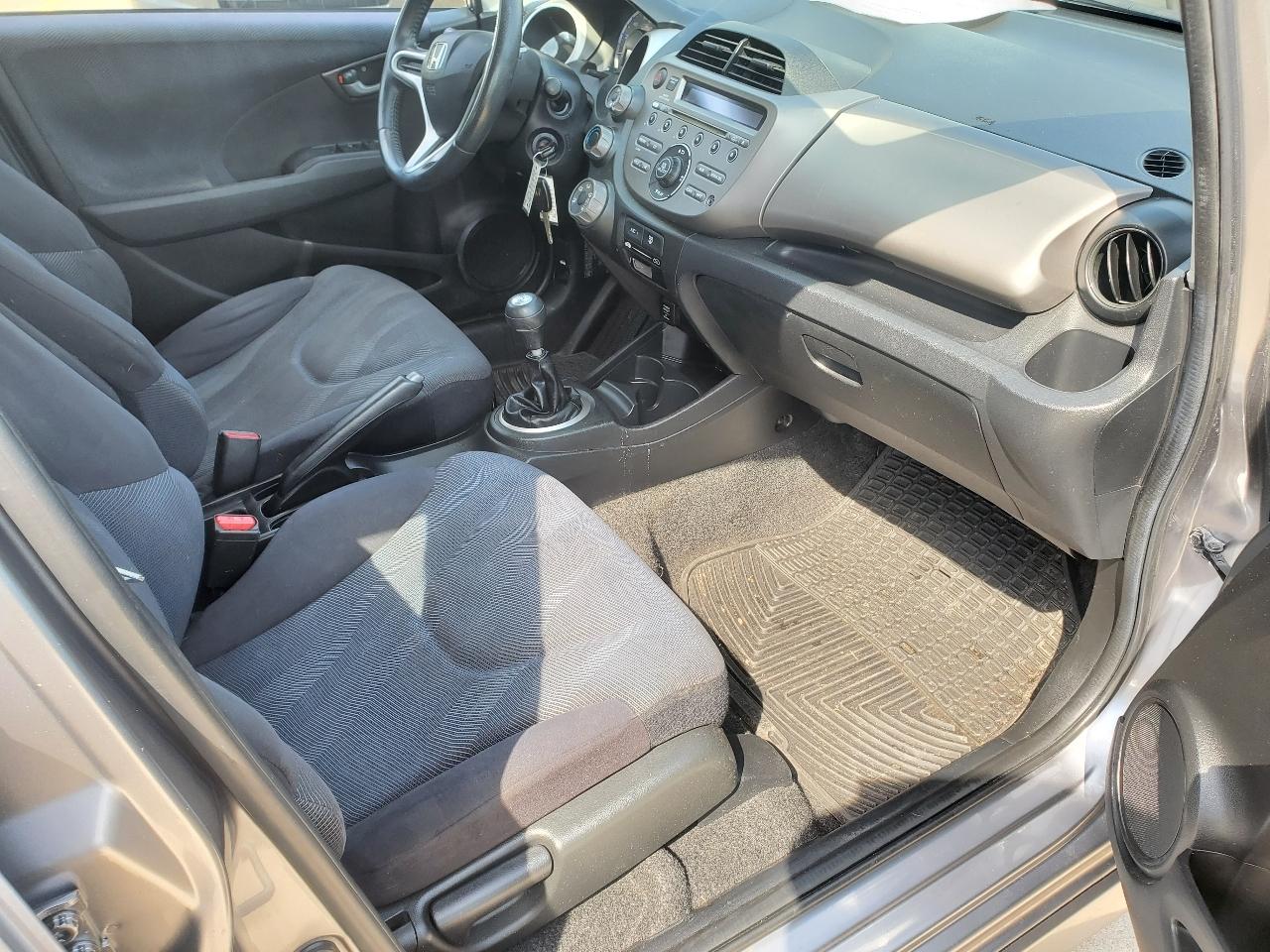 Honda Fit Sport 5-Speed MT 2009