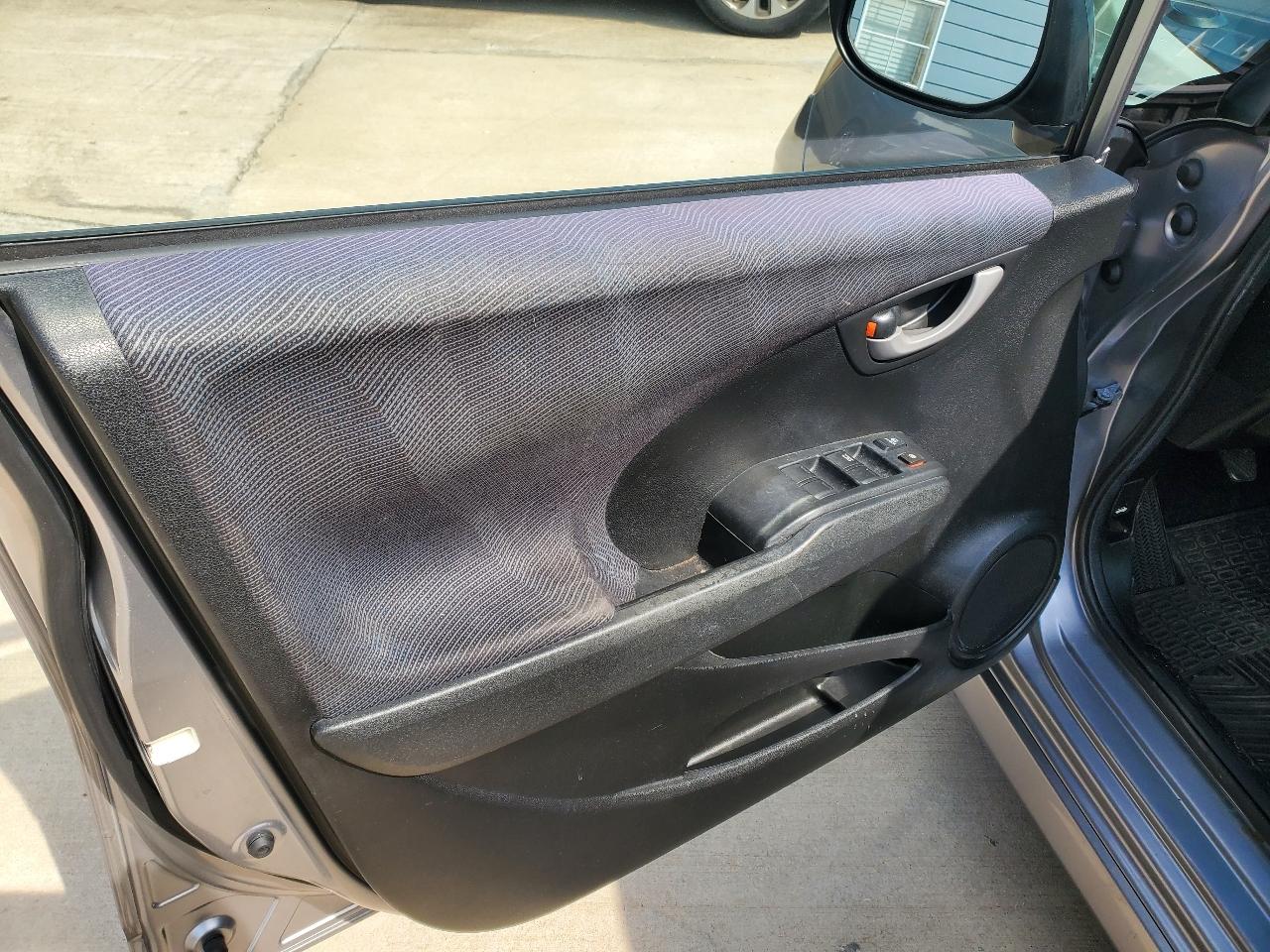 Honda Fit Sport 5-Speed MT 2009