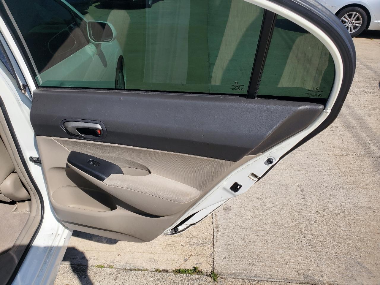 Honda Civic 4dr Sdn LX Auto 2011