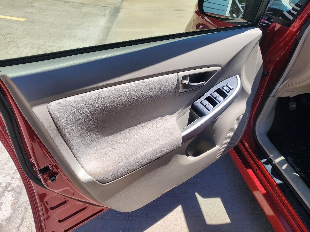 Toyota Prius Four 2015