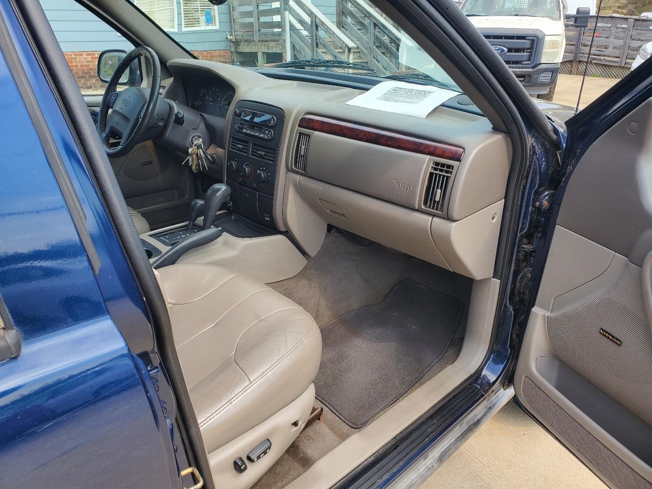 Jeep Grand Cherokee Laredo 4WD 2000