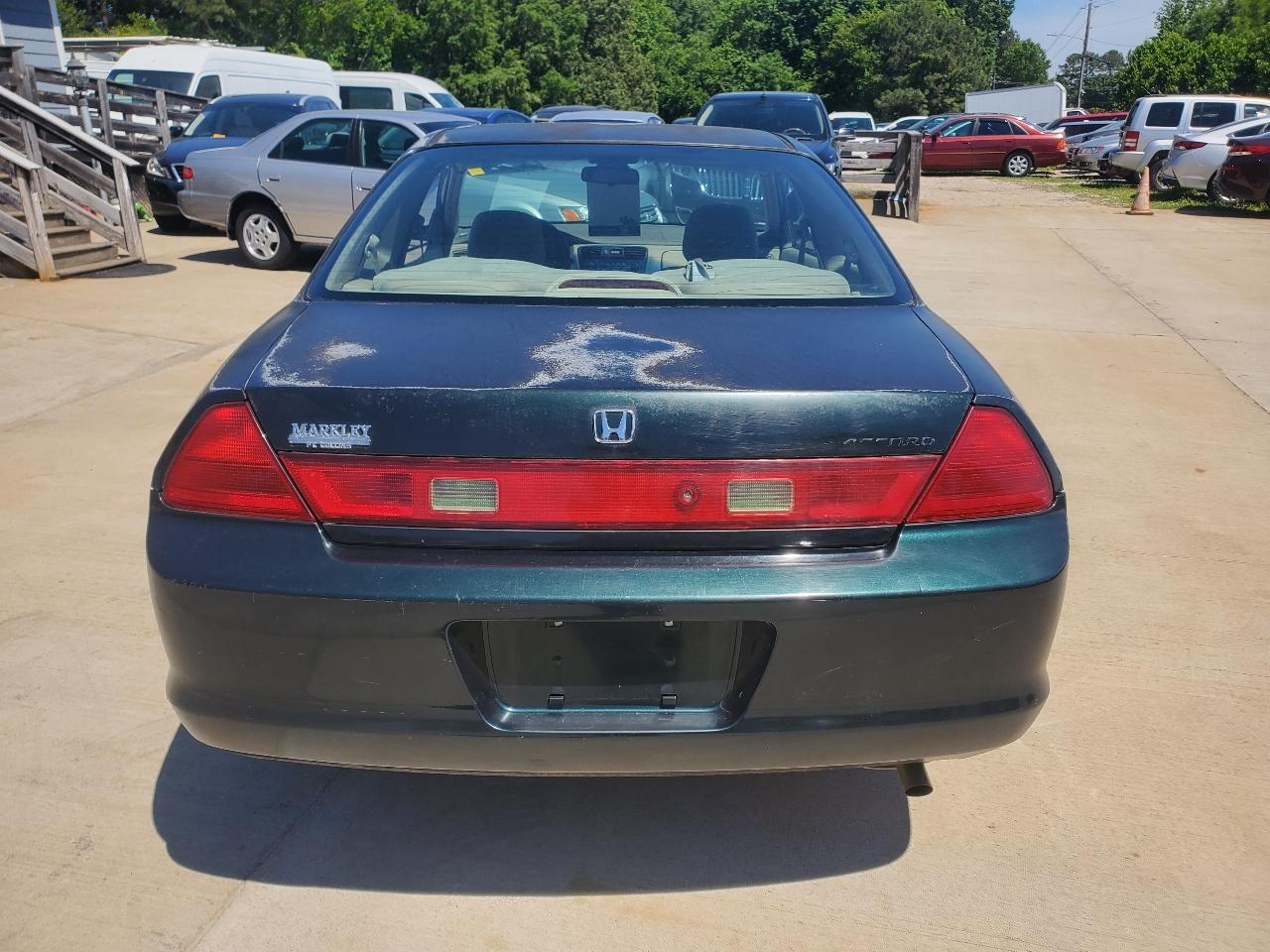 Honda Accord LX coupe 2000