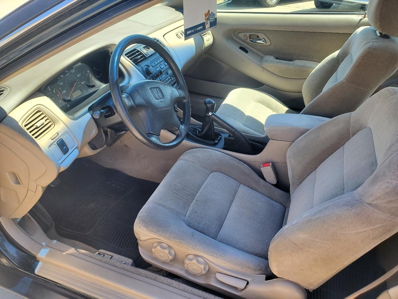 Honda Accord LX coupe 2000