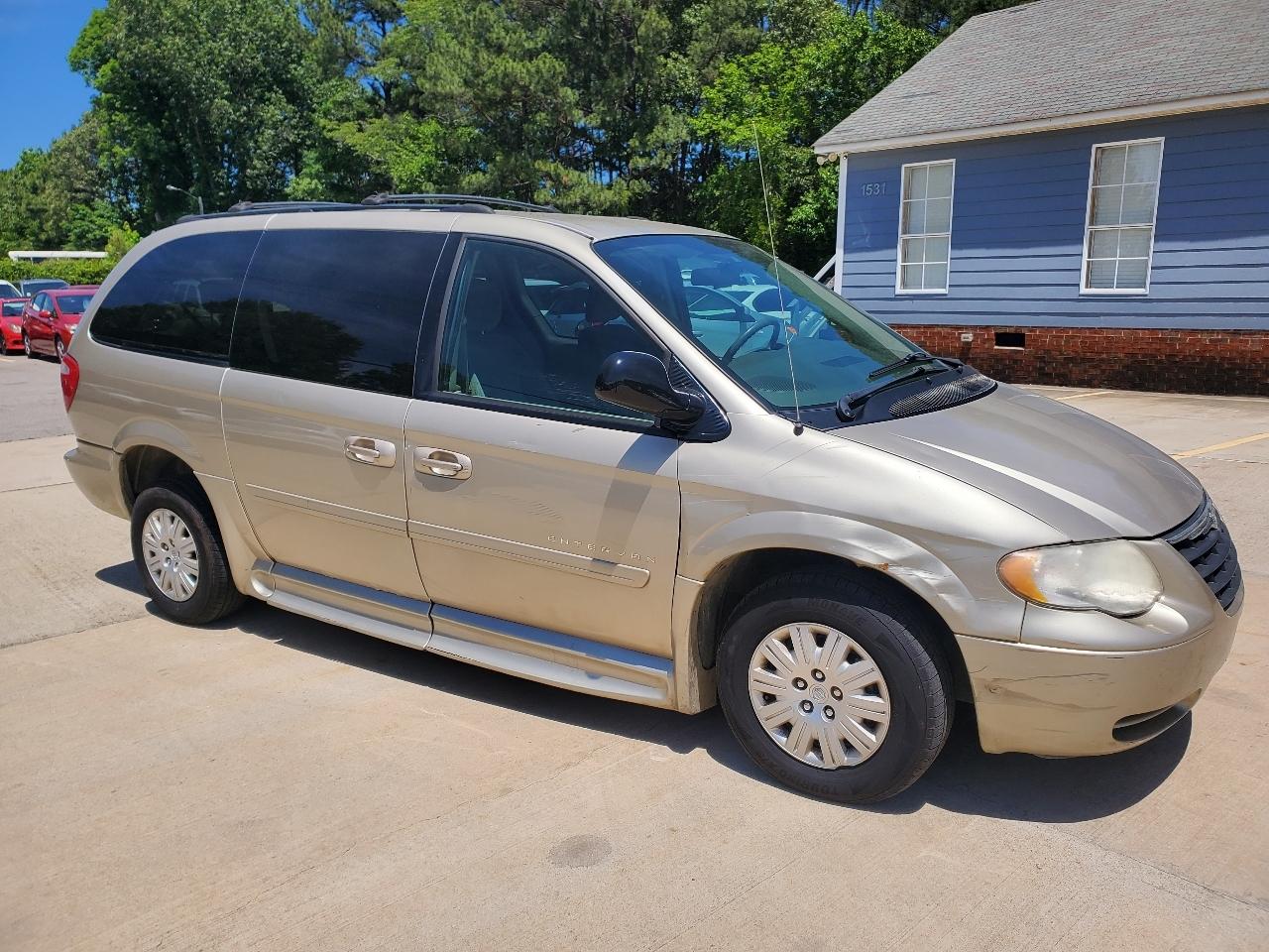 Chrysler Town & Country  2005