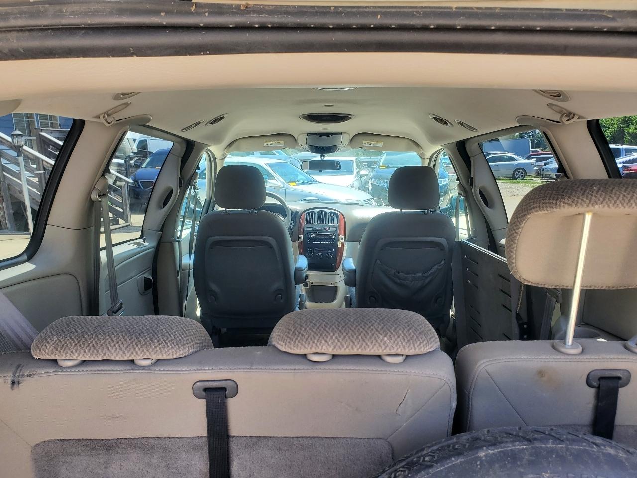 Chrysler Town & Country  2005