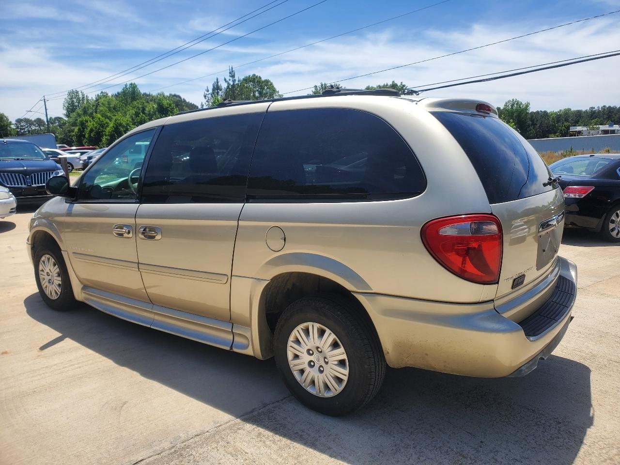Chrysler Town & Country  2005