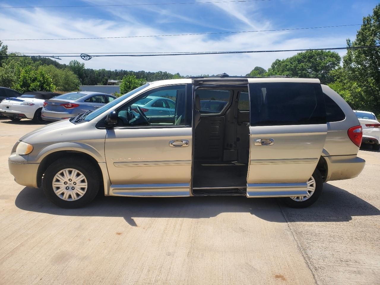 Chrysler Town & Country  2005
