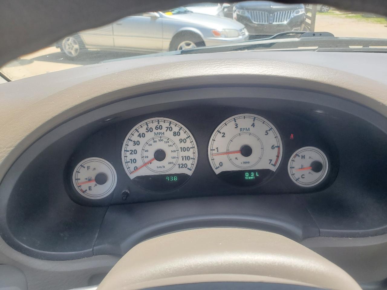 Chrysler Town & Country  2005