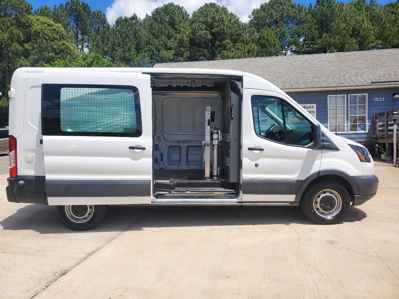 Ford Transit 350 Van Med. Roof w/Sliding Pass. 148-in. WB 2018