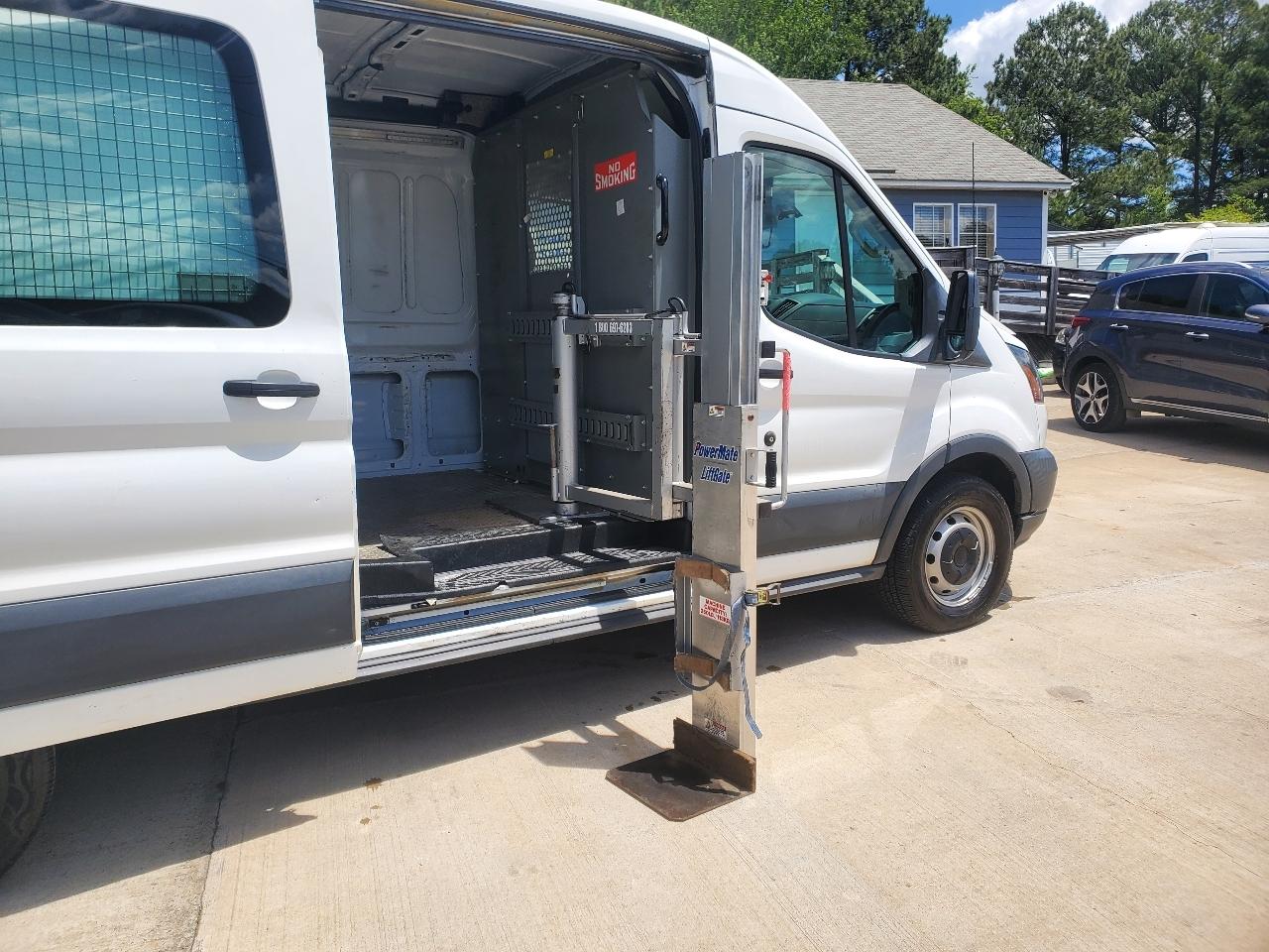 Ford Transit 350 Van Med. Roof w/Sliding Pass. 148-in. WB 2018