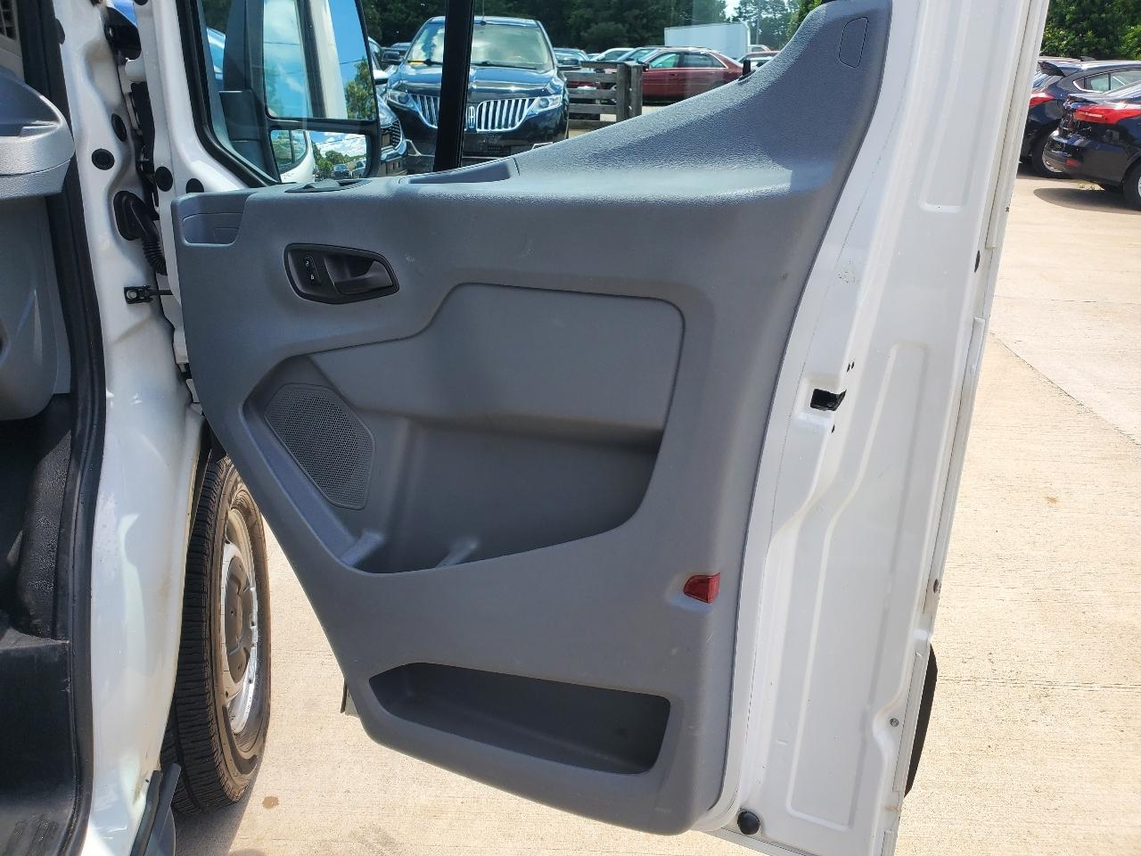 Ford Transit 350 Van Med. Roof w/Sliding Pass. 148-in. WB 2018