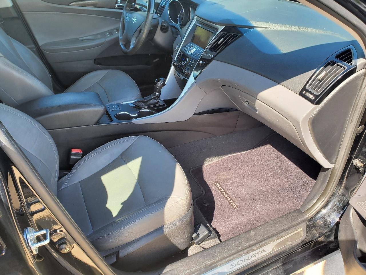 Hyundai Sonata Limited 2011