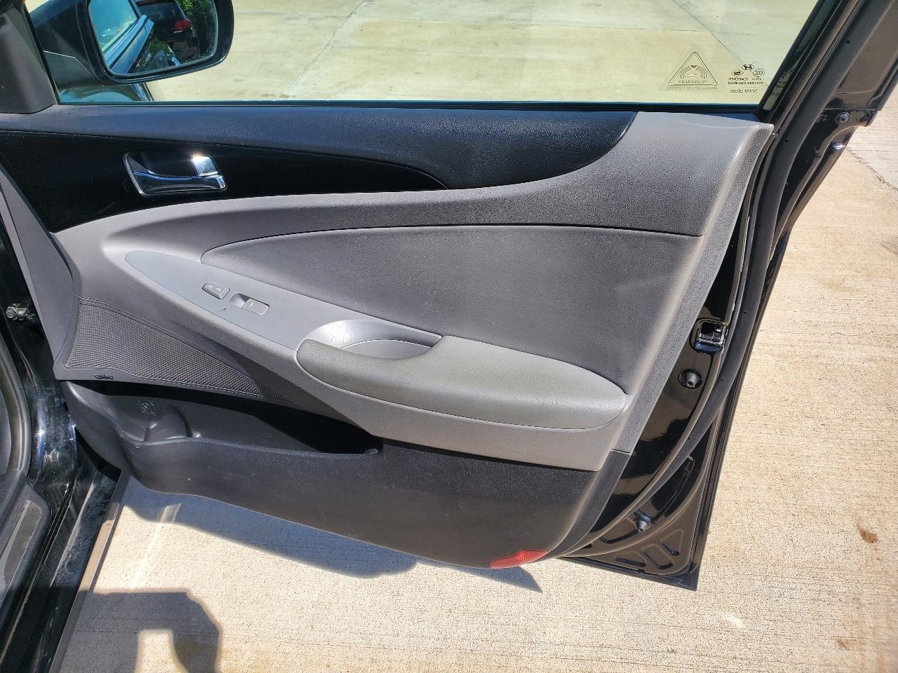 Hyundai Sonata Limited 2011