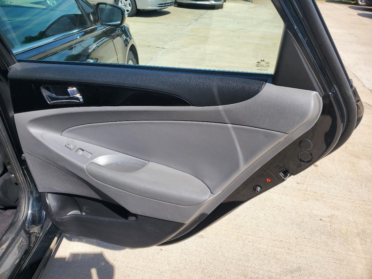 Hyundai Sonata Limited 2011