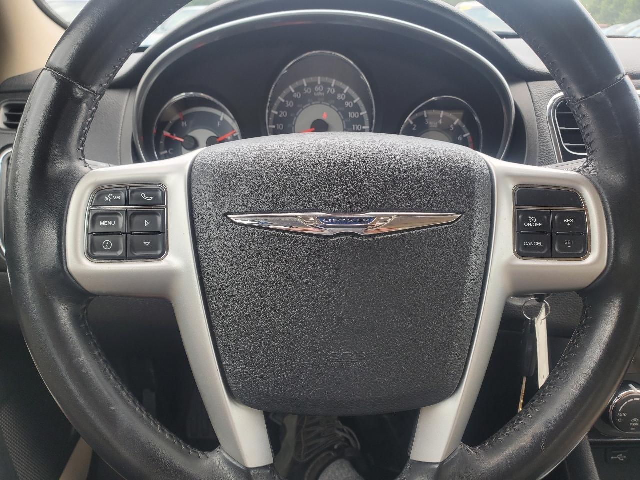 Chrysler 200 Limited 2012