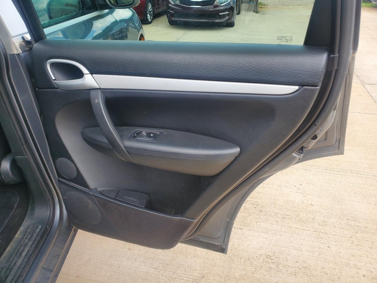 Porsche Cayenne AWD 2006