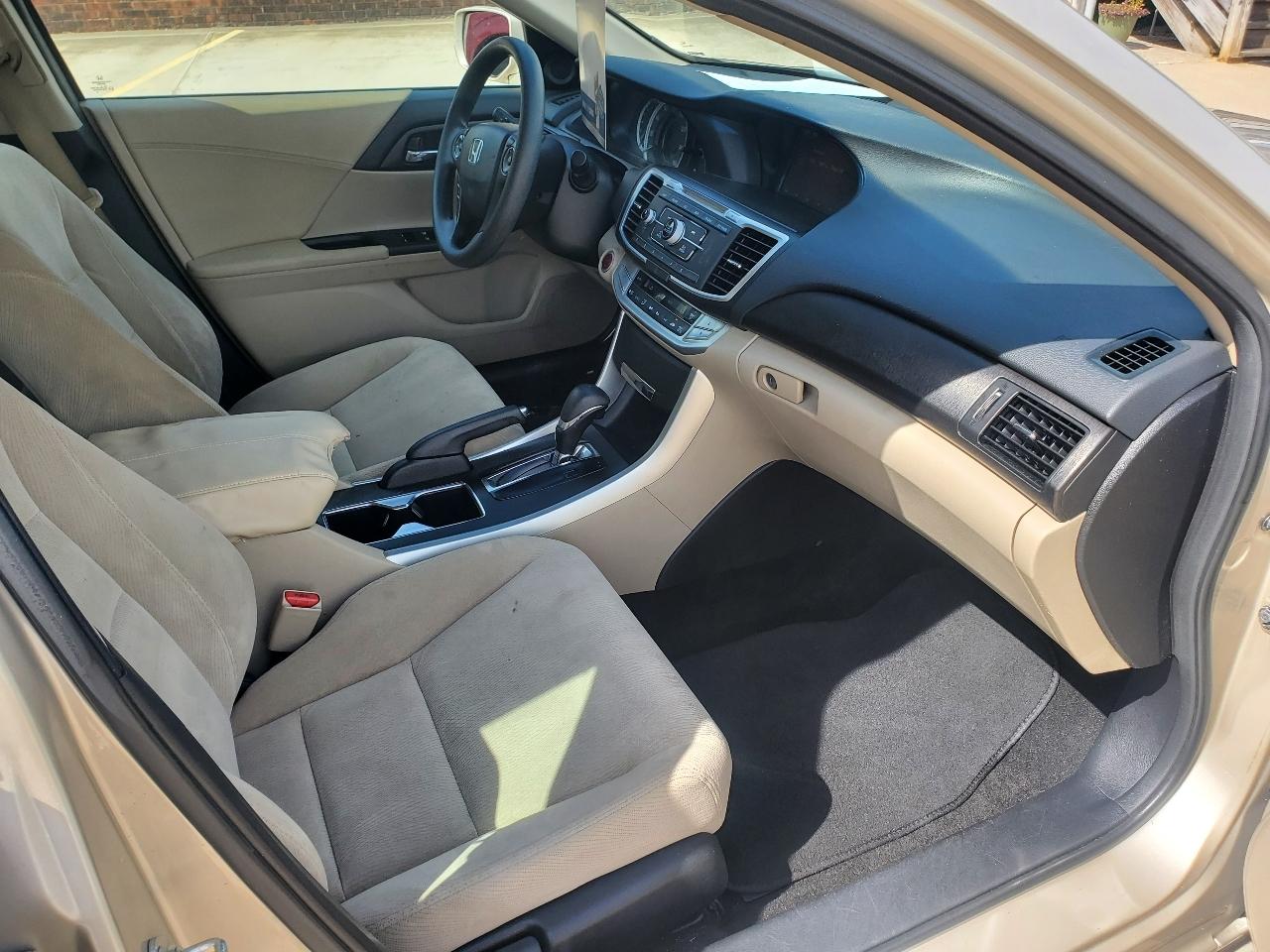 Honda Accord EX Sedan AT 2013