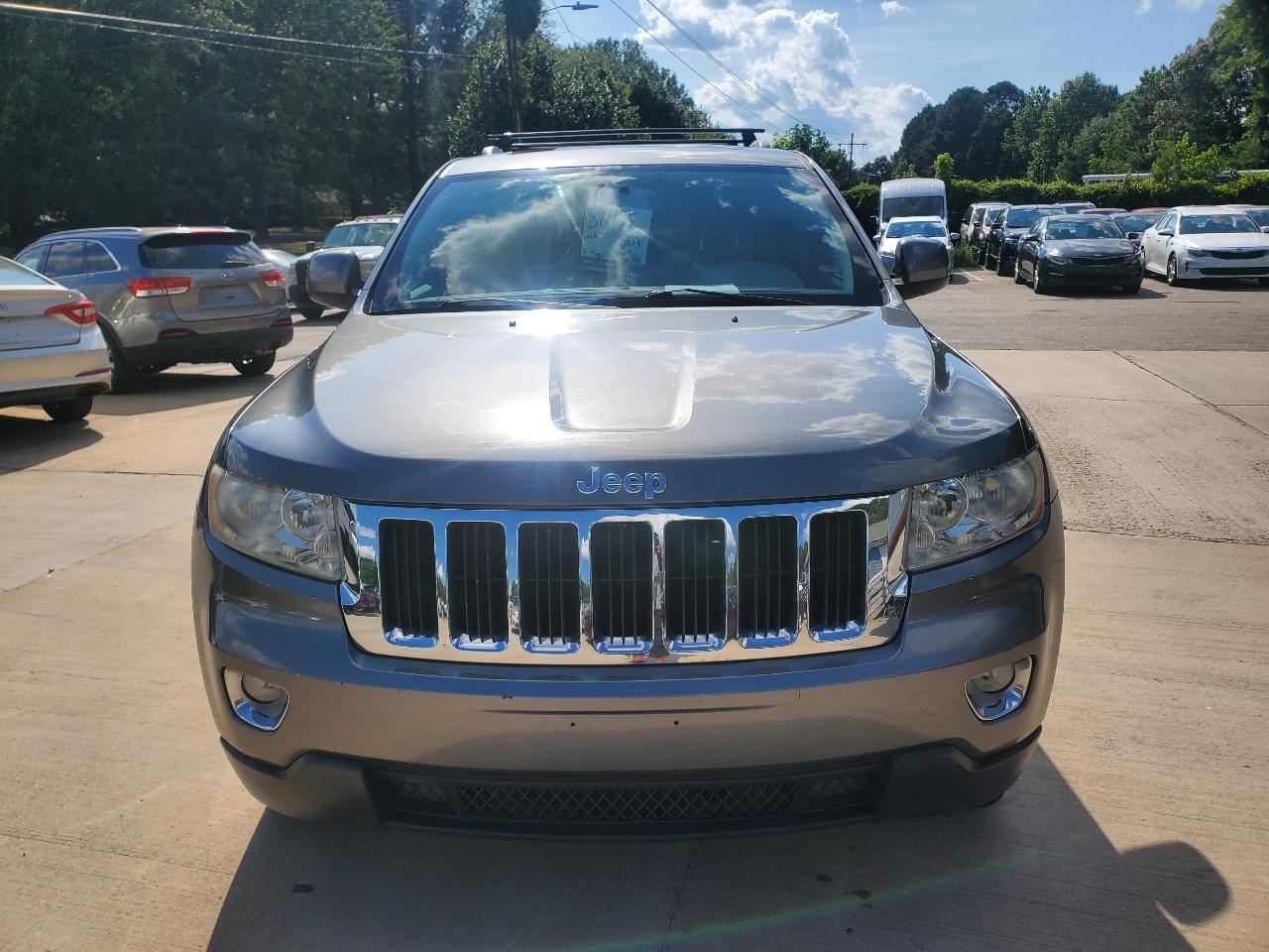 Jeep Grand Cherokee Laredo 4WD 2011