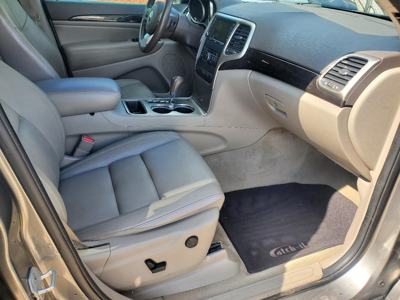 Jeep Grand Cherokee Laredo 4WD 2011