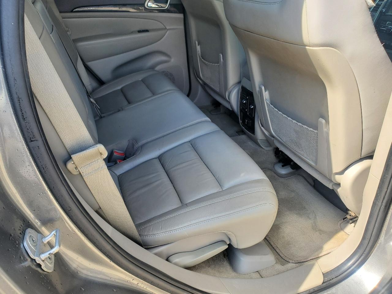 Jeep Grand Cherokee Laredo 4WD 2011