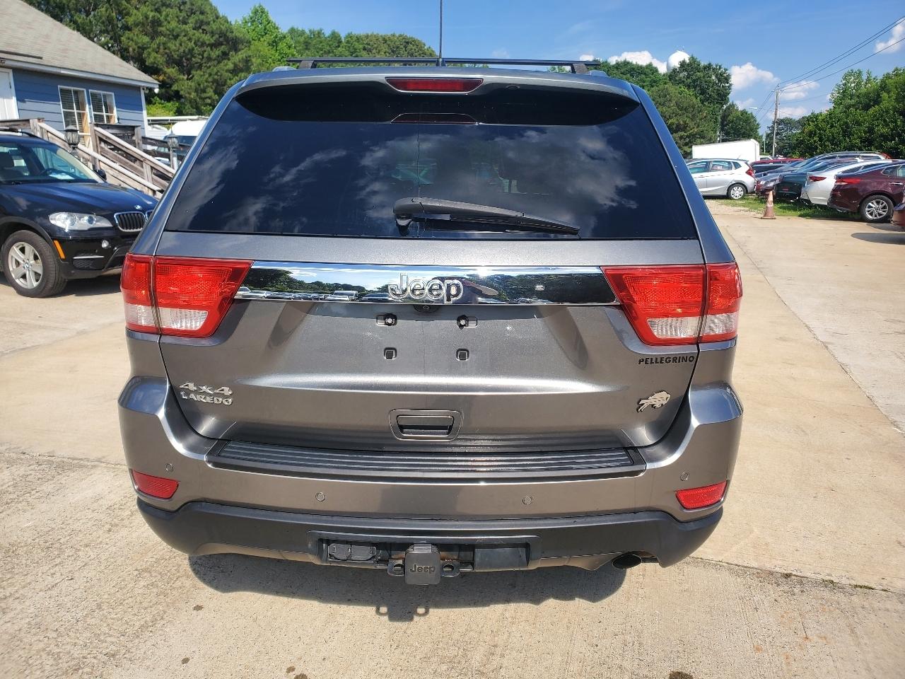 Jeep Grand Cherokee Laredo 4WD 2011