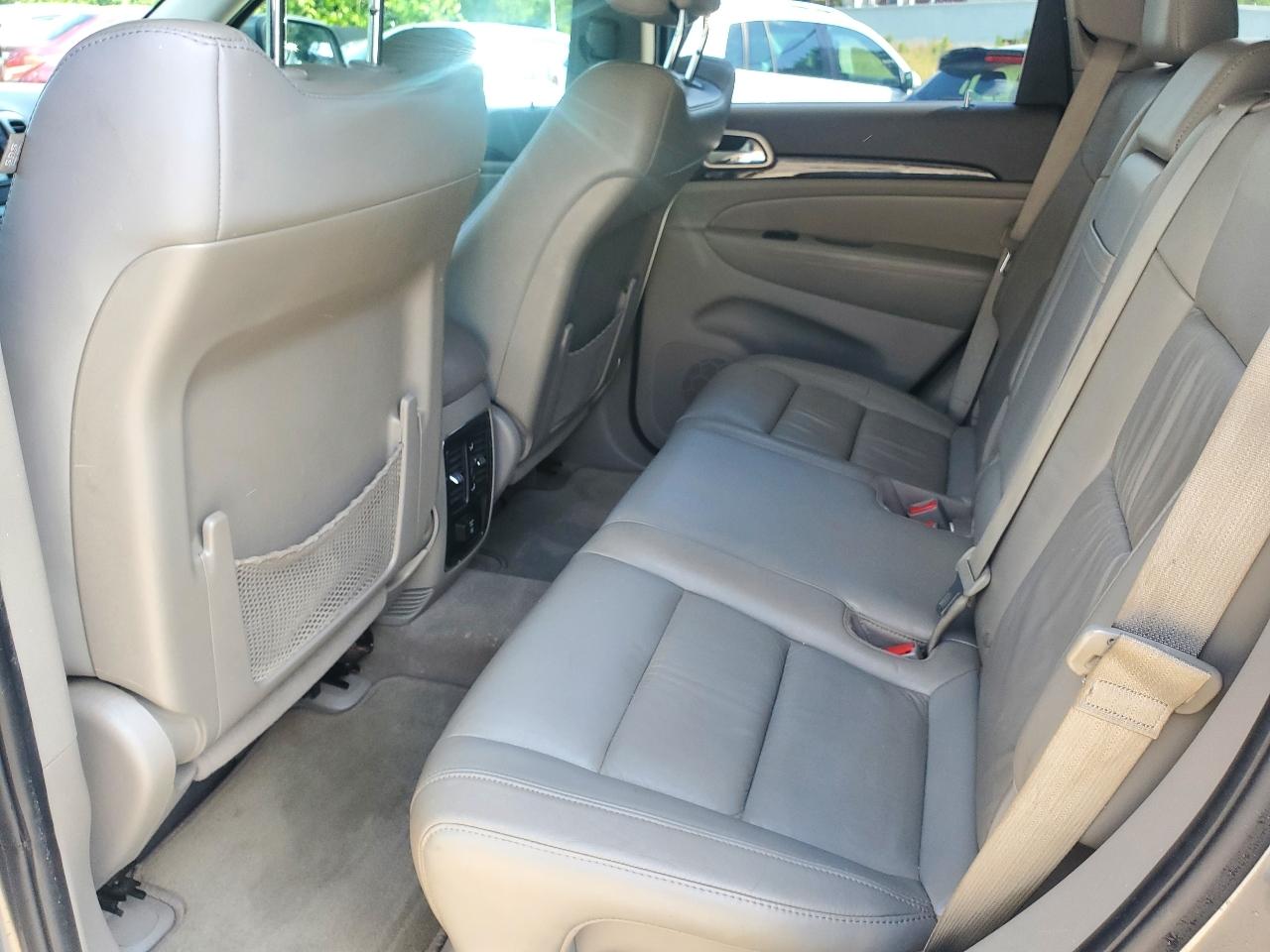 Jeep Grand Cherokee Laredo 4WD 2011