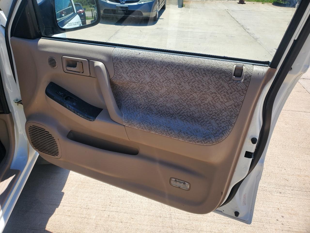 Isuzu Rodeo S V6 2WD 2000