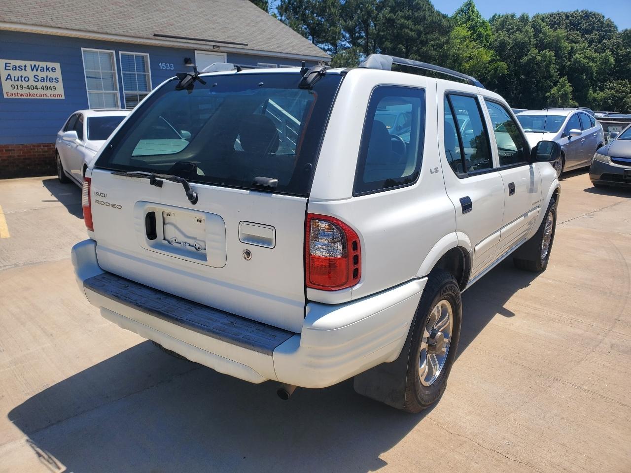 Isuzu Rodeo S V6 2WD 2000