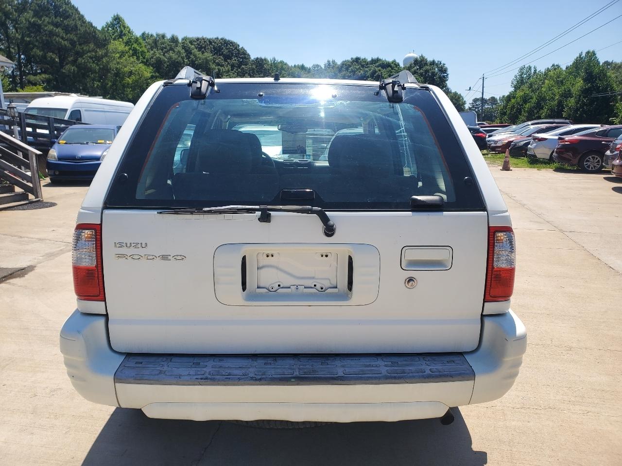 Isuzu Rodeo S V6 2WD 2000
