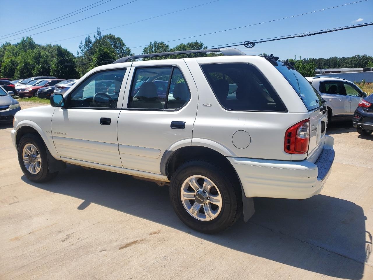 Isuzu Rodeo S V6 2WD 2000