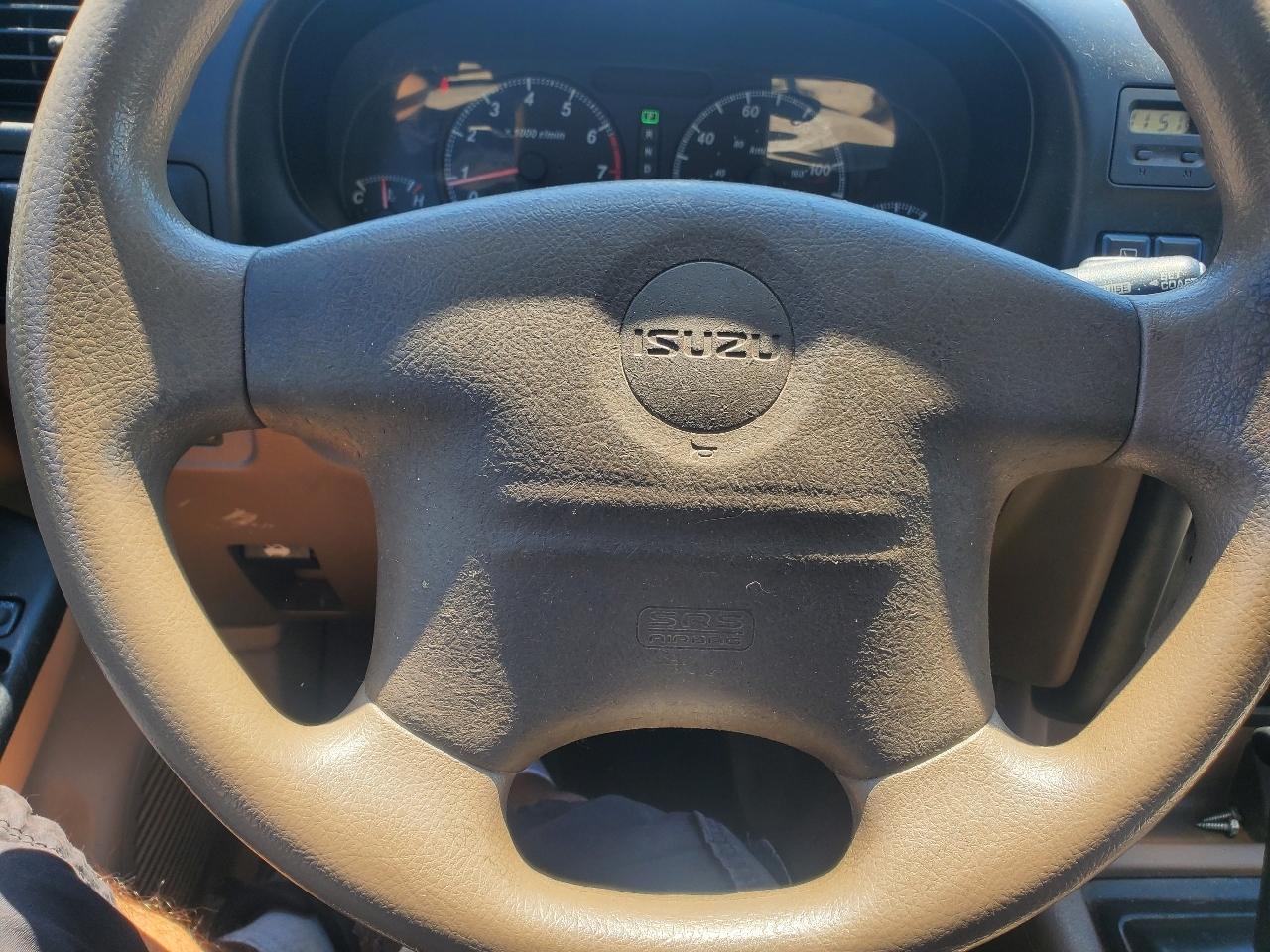 Isuzu Rodeo S V6 2WD 2000