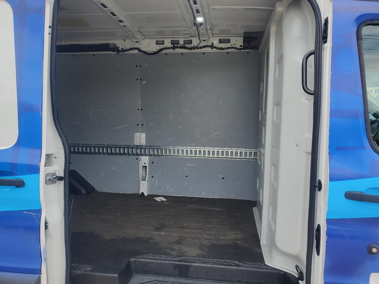 Ford Transit 150 Van Med. Roof w/Sliding Pass. 148-in. WB 2018