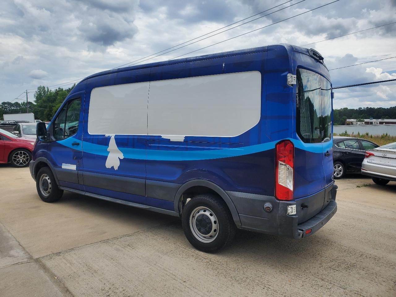 Ford Transit 150 Van Med. Roof w/Sliding Pass. 148-in. WB 2018