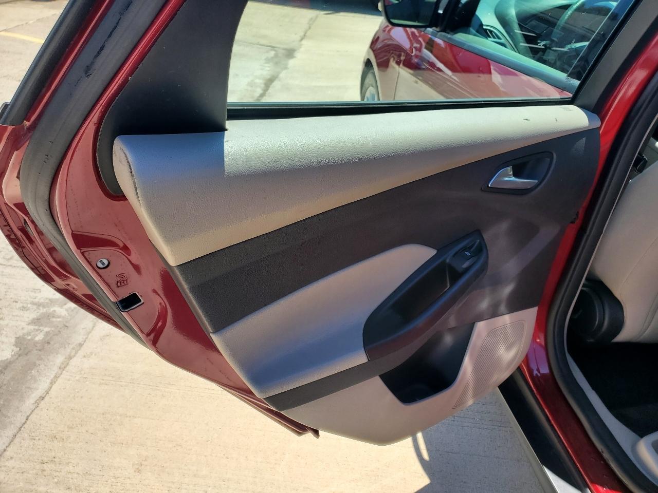 Ford Focus SE 2017