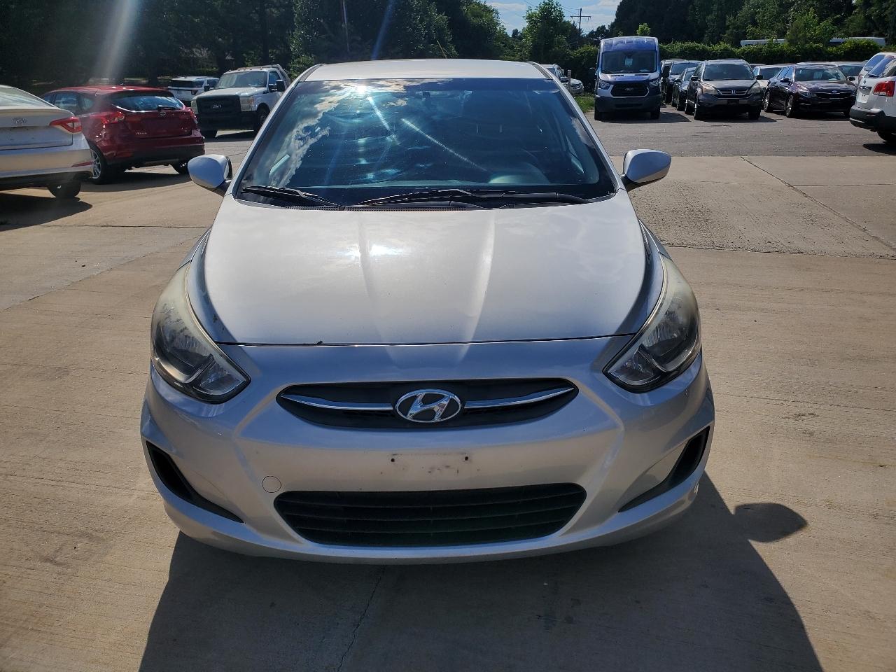 Hyundai Accent SE 2016