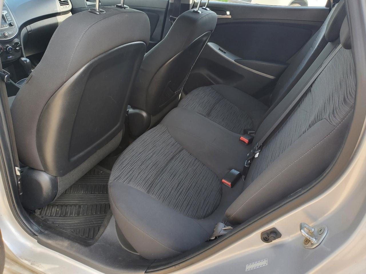 Hyundai Accent SE 2016