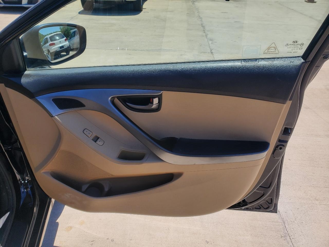 Hyundai Elantra Limited 2013