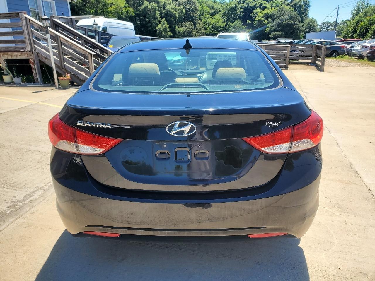 Hyundai Elantra Limited 2013