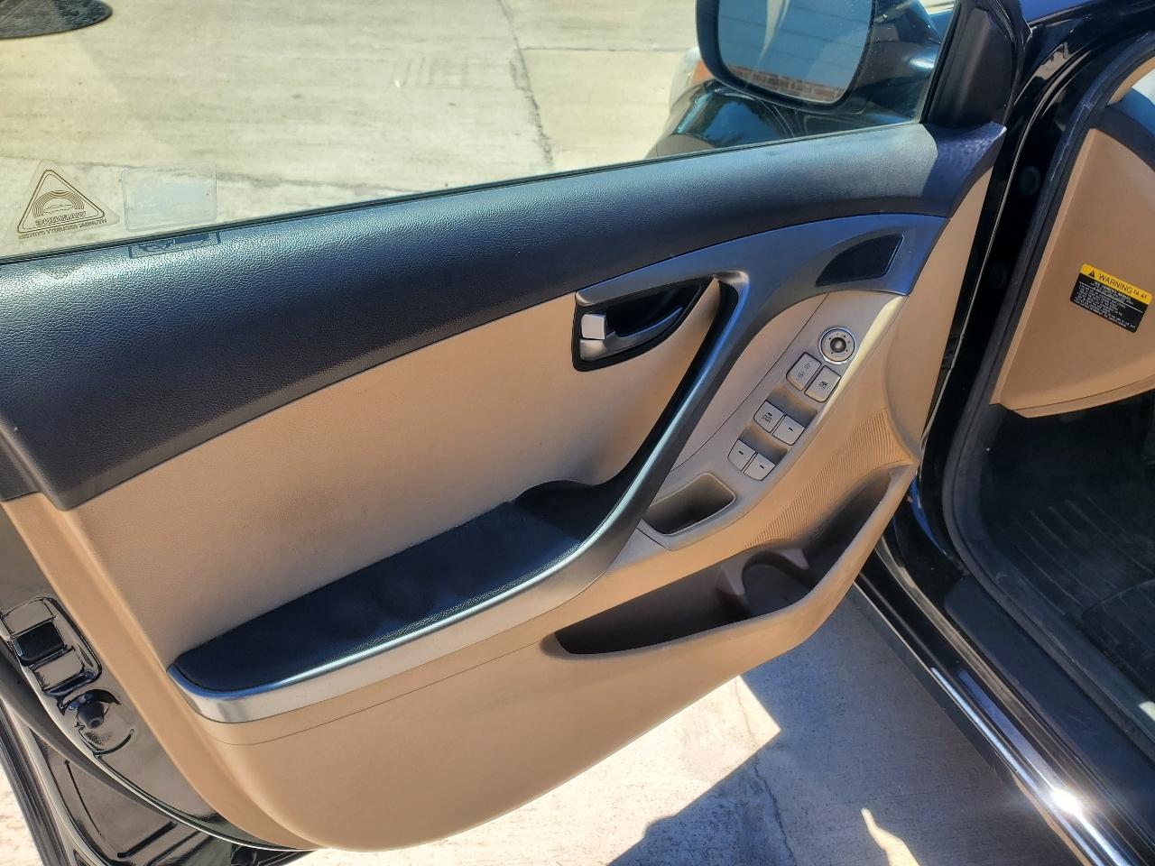 Hyundai Elantra Limited 2013