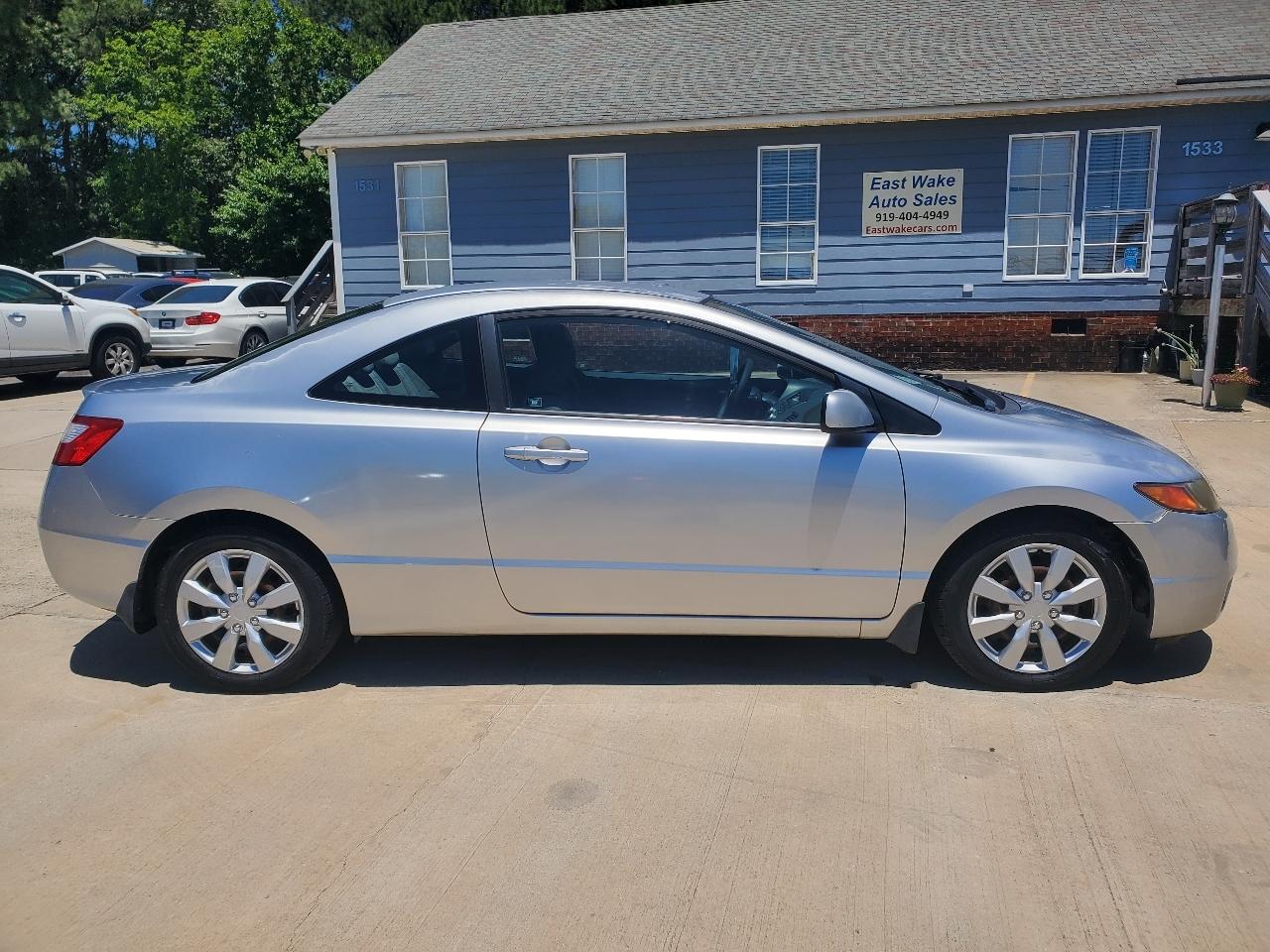 Honda Civic LX coupe 2006