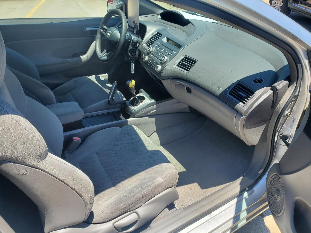 Honda Civic LX coupe 2006