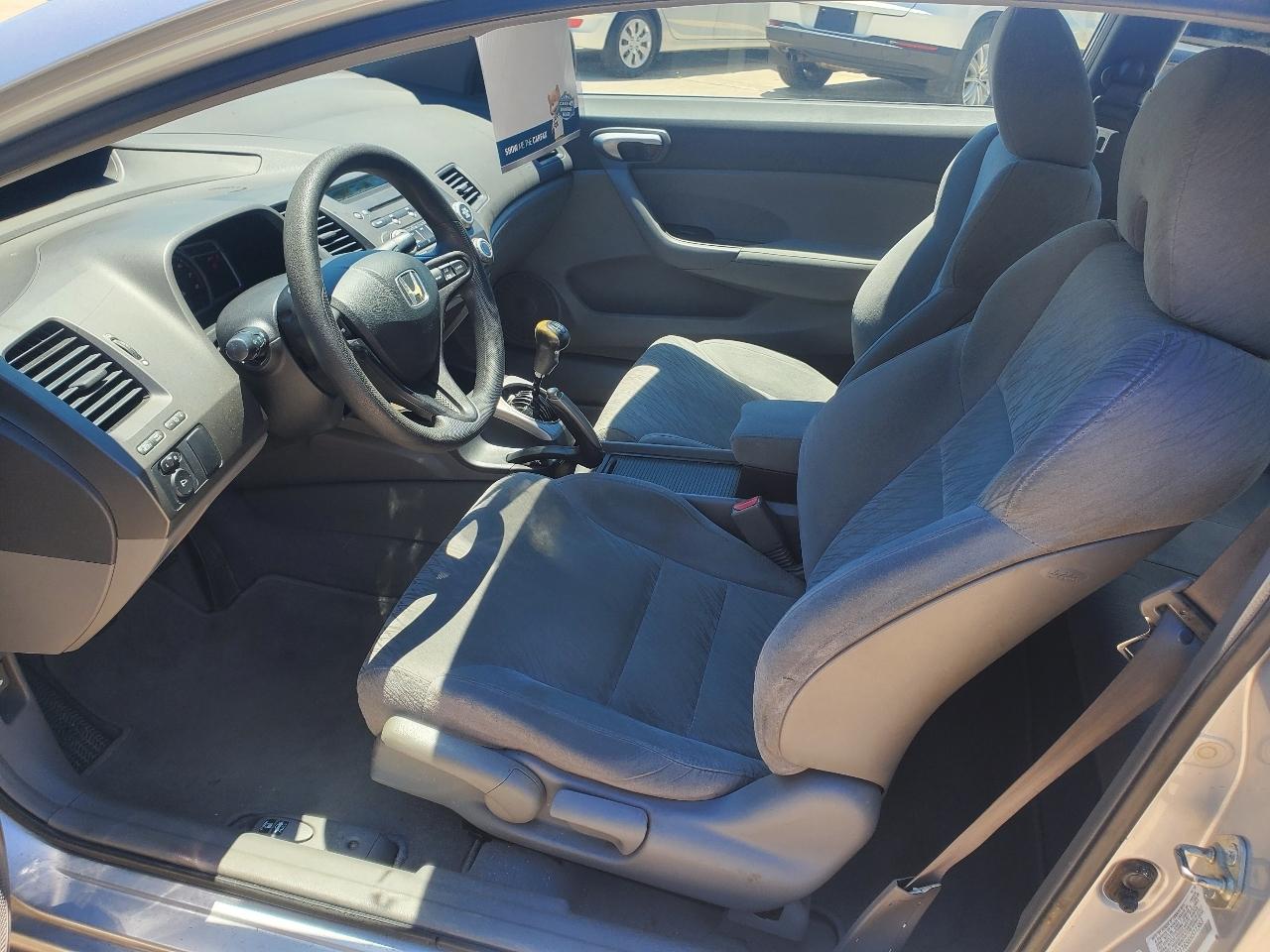 Honda Civic LX coupe 2006