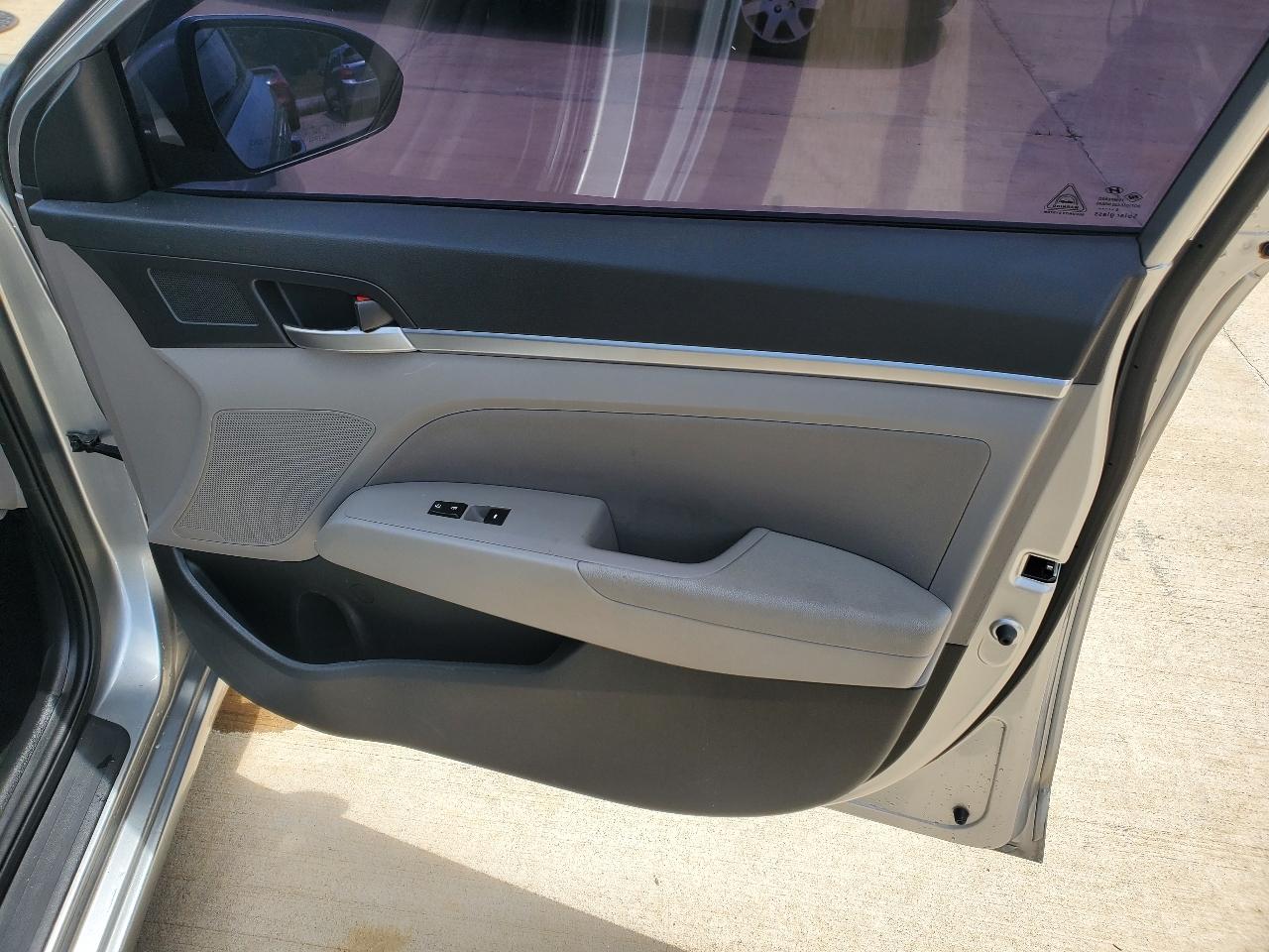 Hyundai Elantra Limited 2020