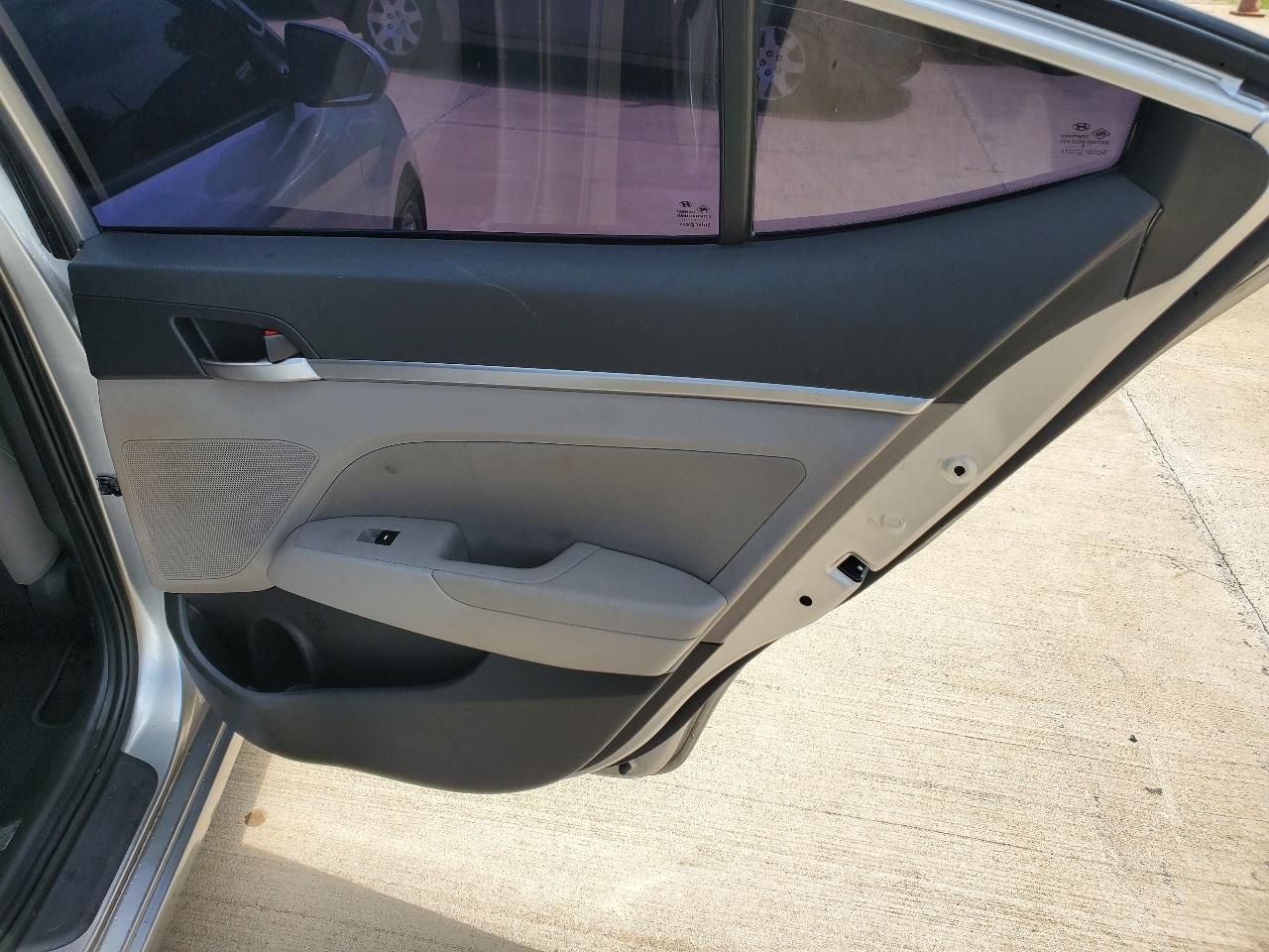 Hyundai Elantra Limited 2020