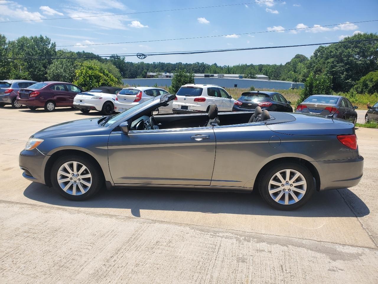 Chrysler 200 Touring Convertible 2012