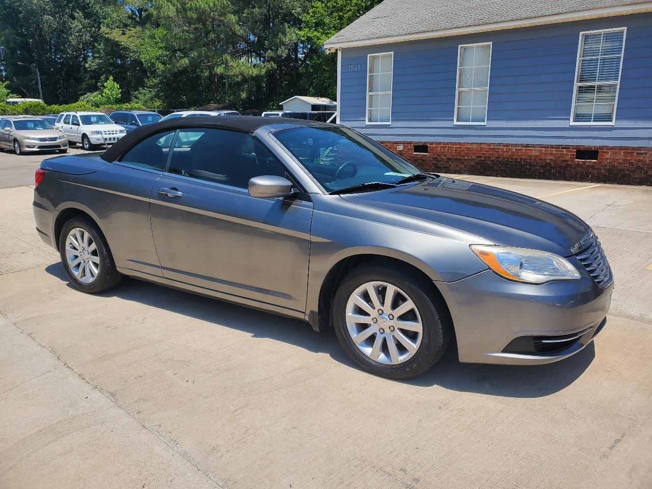 Chrysler 200 Touring Convertible 2012