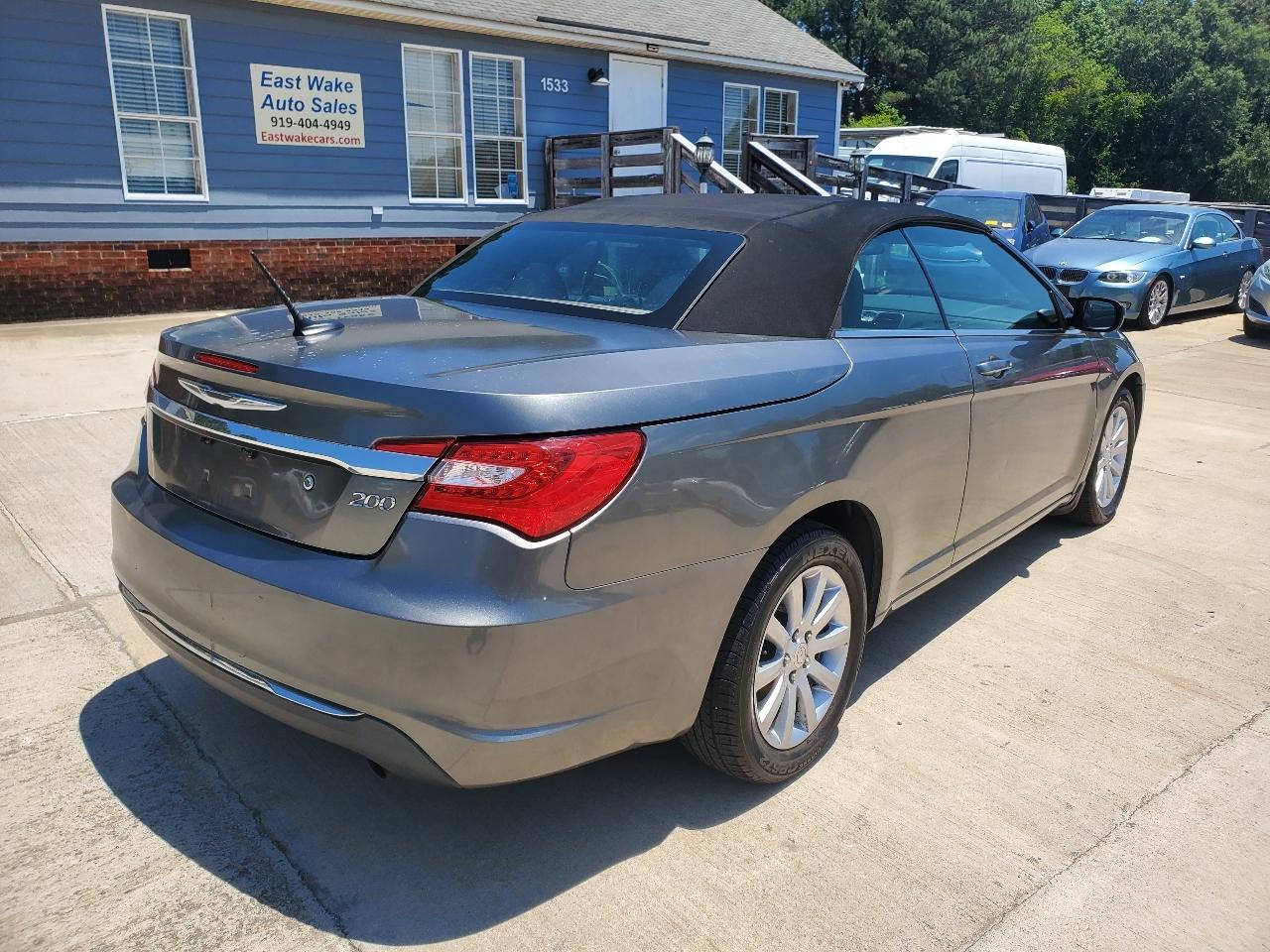 Chrysler 200 Touring Convertible 2012